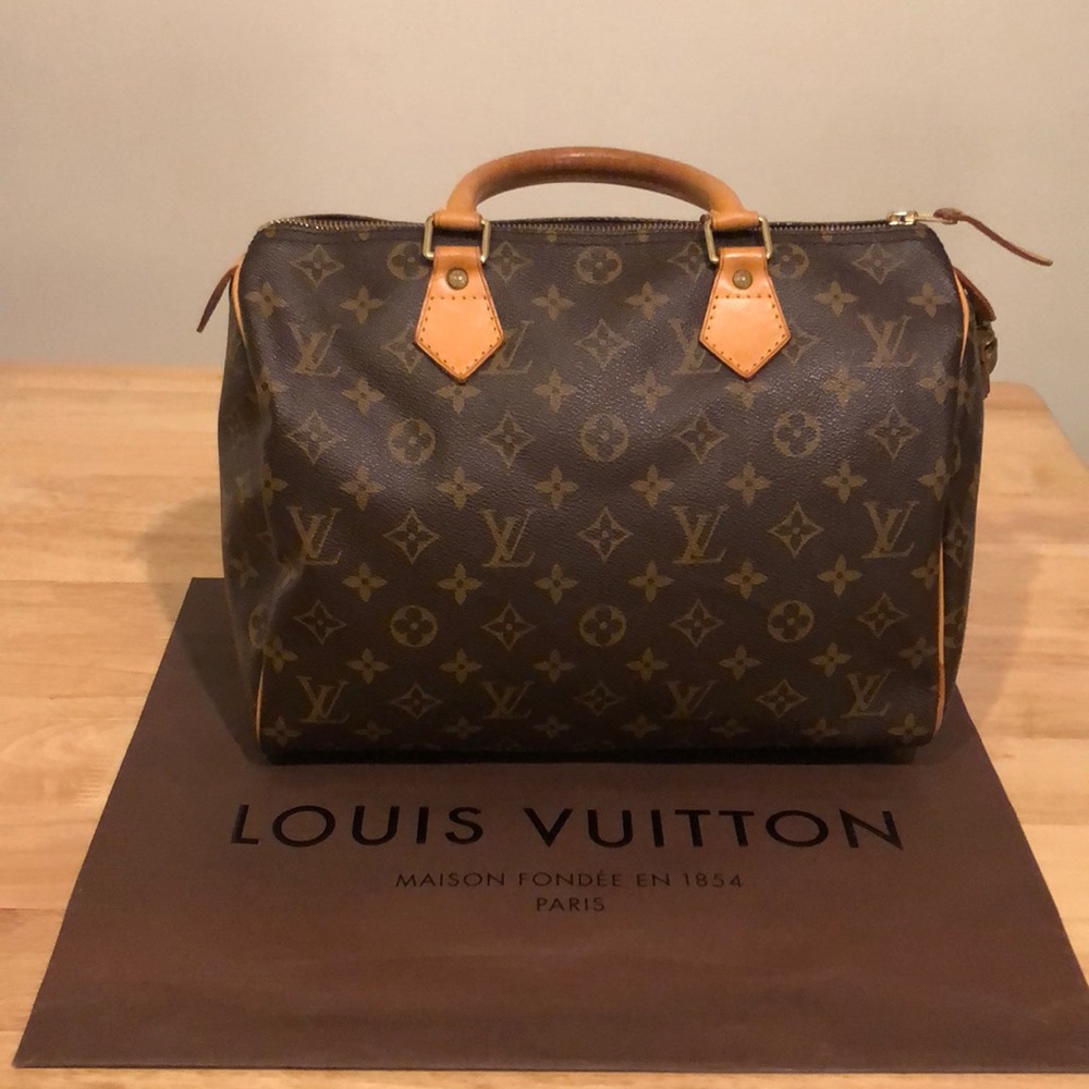 Louis Vuitton Speedy Handbag Monogram canvas brown color very good condition